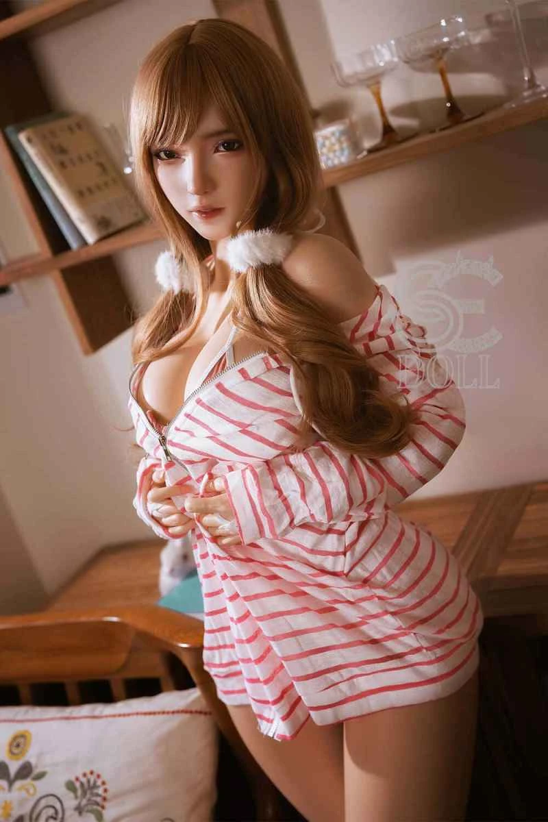 161cm/5ft3 E-cup Silicone Sex Doll Review: Bridget.B by SEDOLL