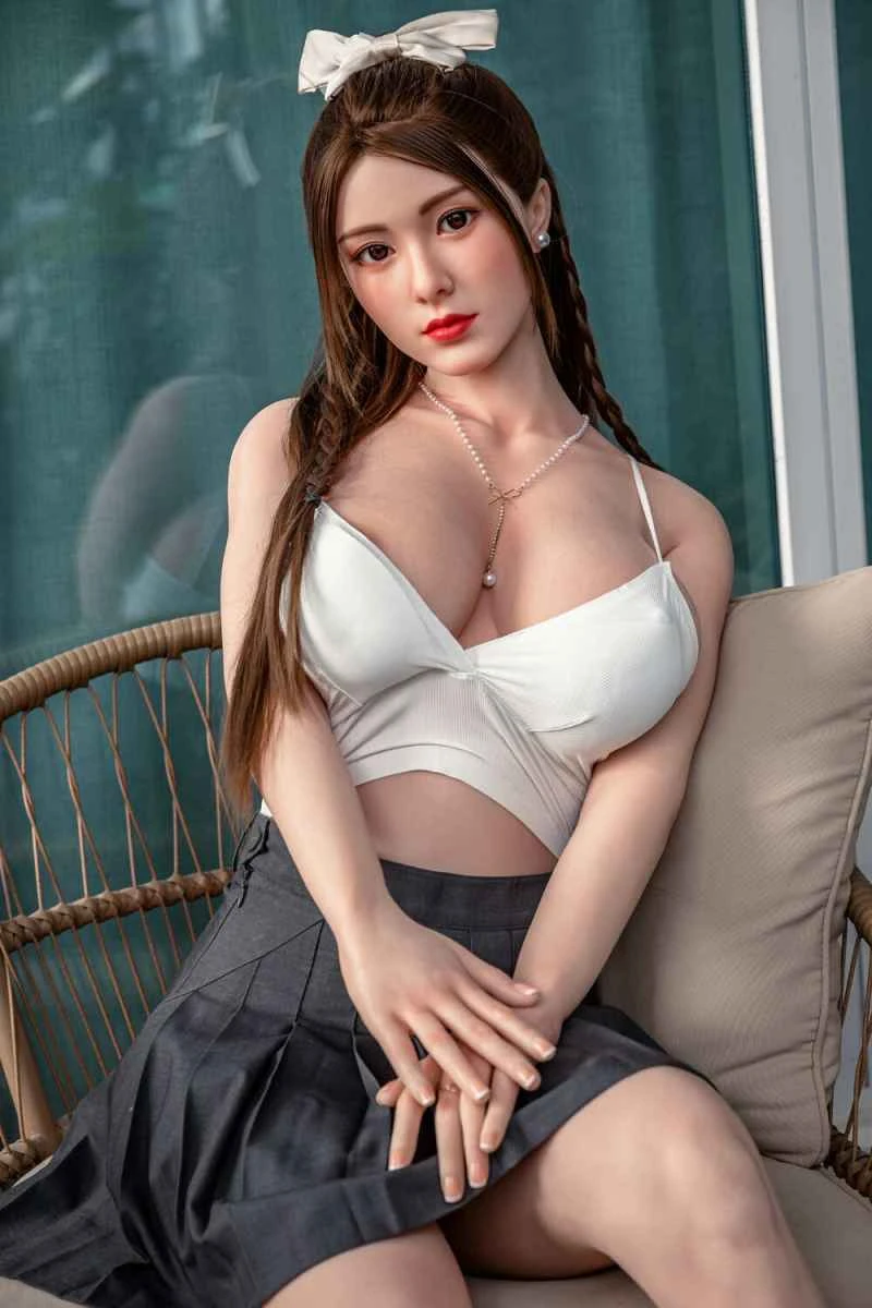 163cm/5ft4 G-cup Silicone Head Sex Doll - Xue by Starpery Doll: A Comprehensive Review
