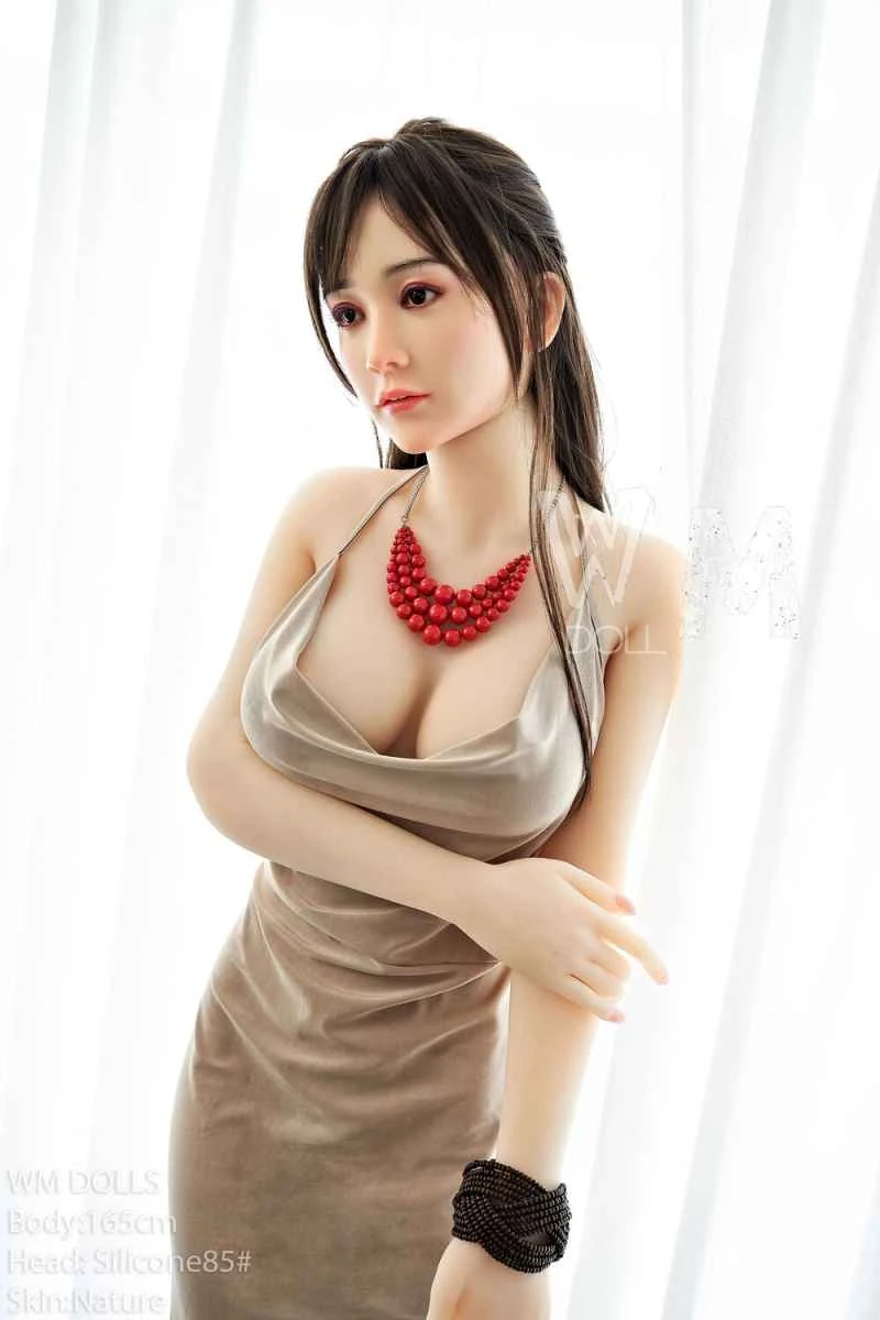 165cm/5ft5 D-cup Silicone Head Sex Doll Review: Exploring the Douce Model by WM Dolls
