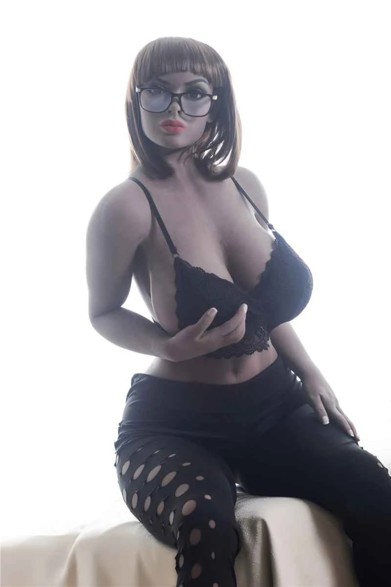 Irontech Doll's Phyllis: A Comprehensive Review of the 158cm/5ft2 L-cup TPE Sex Doll