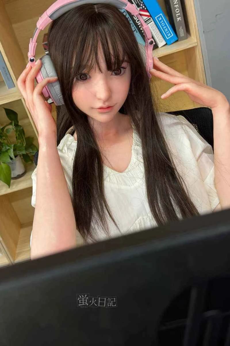 165cm/5ft5 D-cup Silicone Sex Doll Review - Lian by Firefly Diary