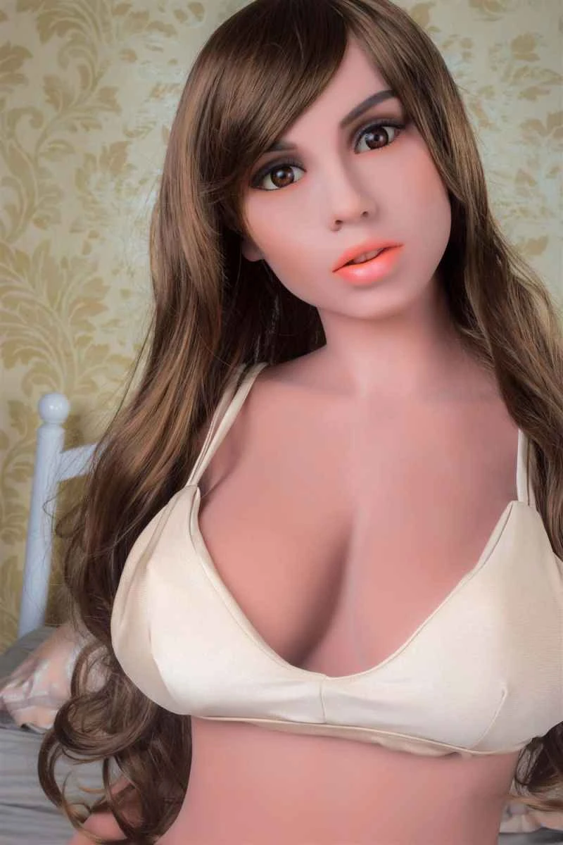 YL Doll's Janet: A Comprehensive Review of the 148cm/4ft10 H-cup TPE Sex Doll