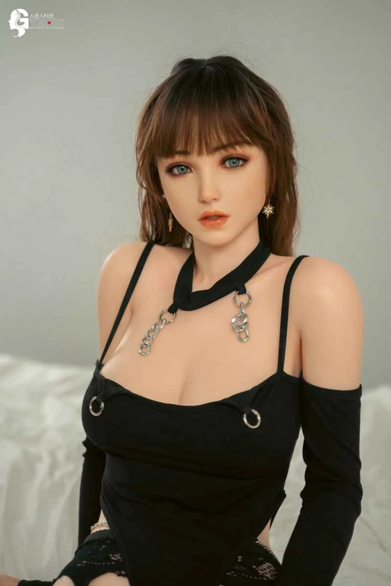 168cm/5ft6 F-cup Hyper Realistic Silicone Sex Doll Review: Elina by Gynoid Doll