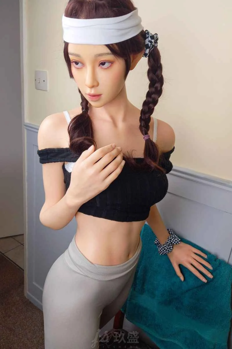 168cm/5ft6 C-cup Silicone Sex Doll Aki Review - Jiusheng Doll