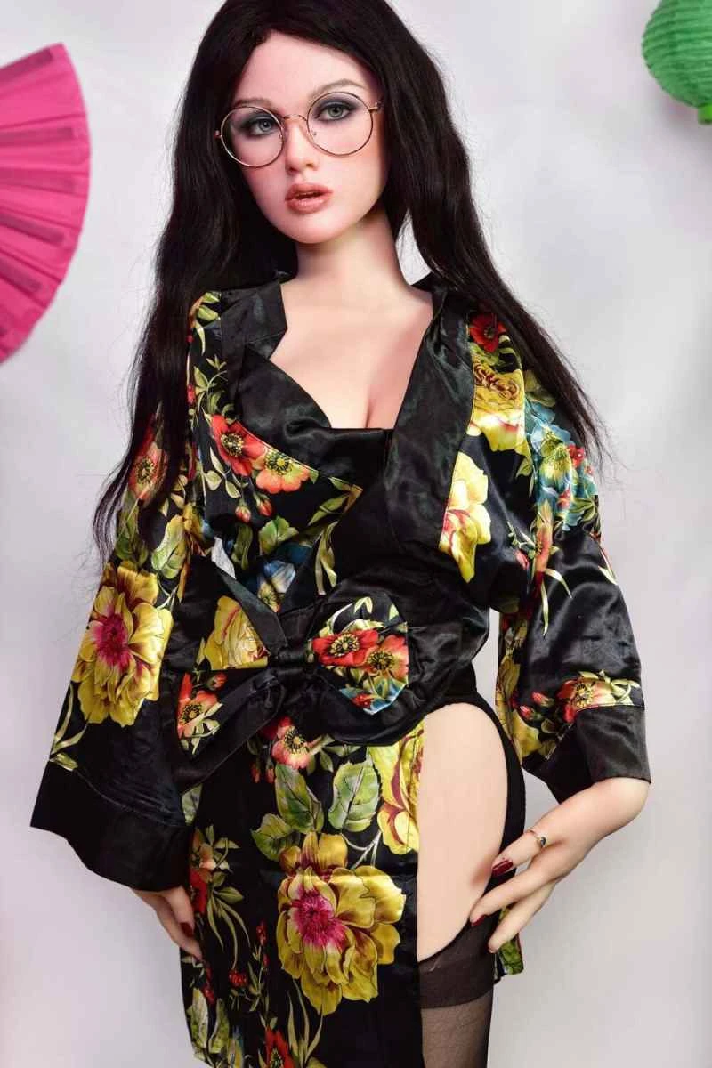 Top Sino 163cm/5ft4 E-cup Silicone Sex Doll Review - Miya by Sino Doll