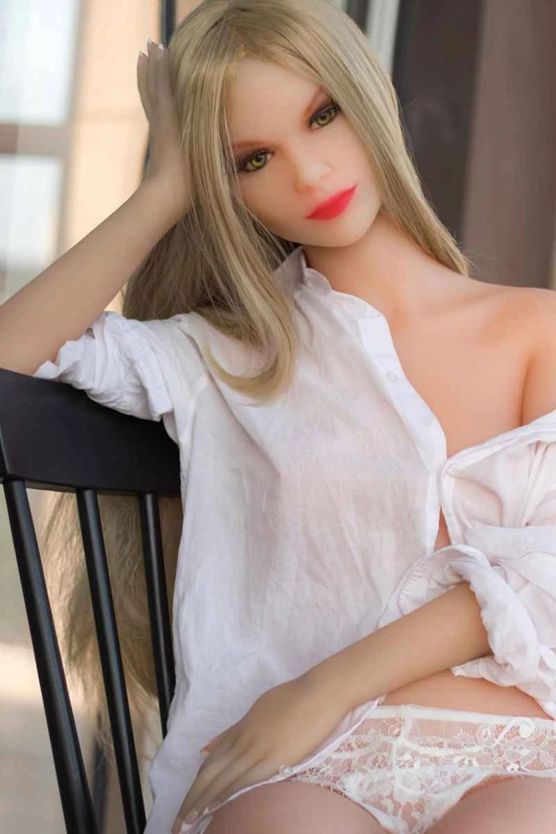 165cm/5ft5 D-cup TPE Sex Doll Review: Aidra by Doll4ever