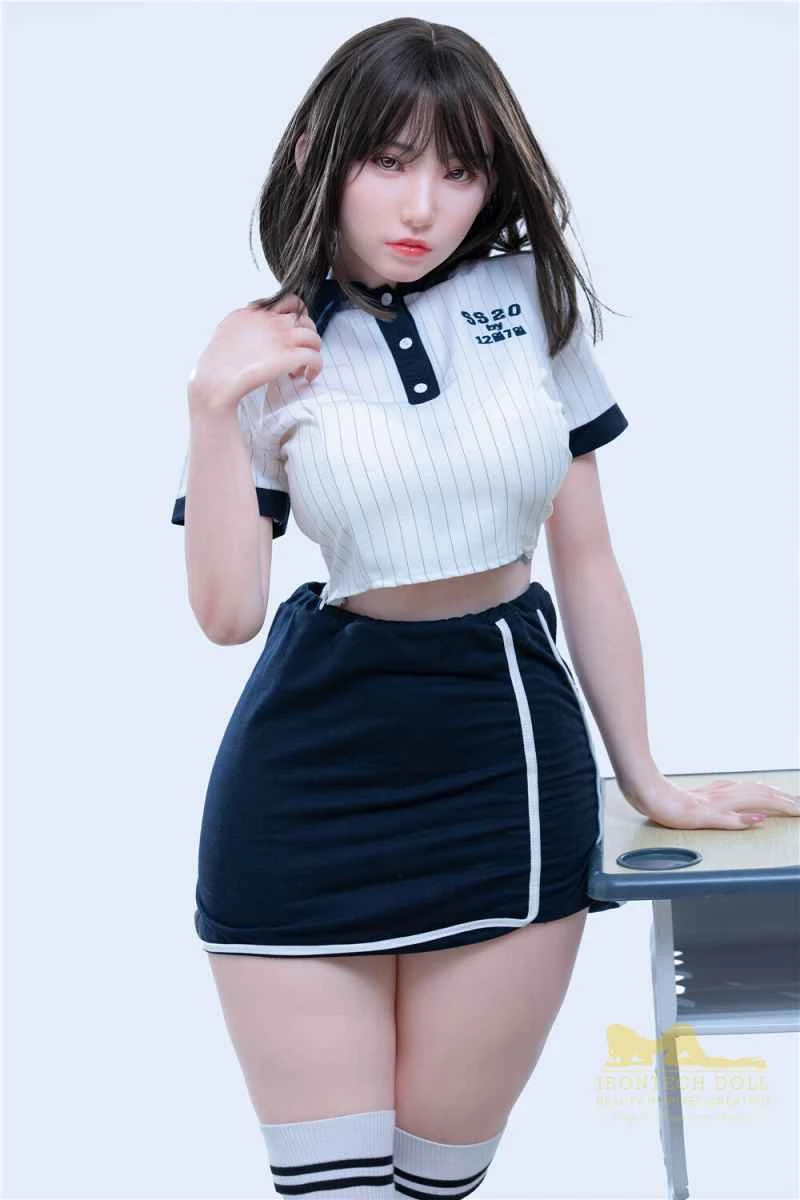 153cm/5ft F-cup Silicone Sex Doll Review - Betty Eugen by Irontech Doll