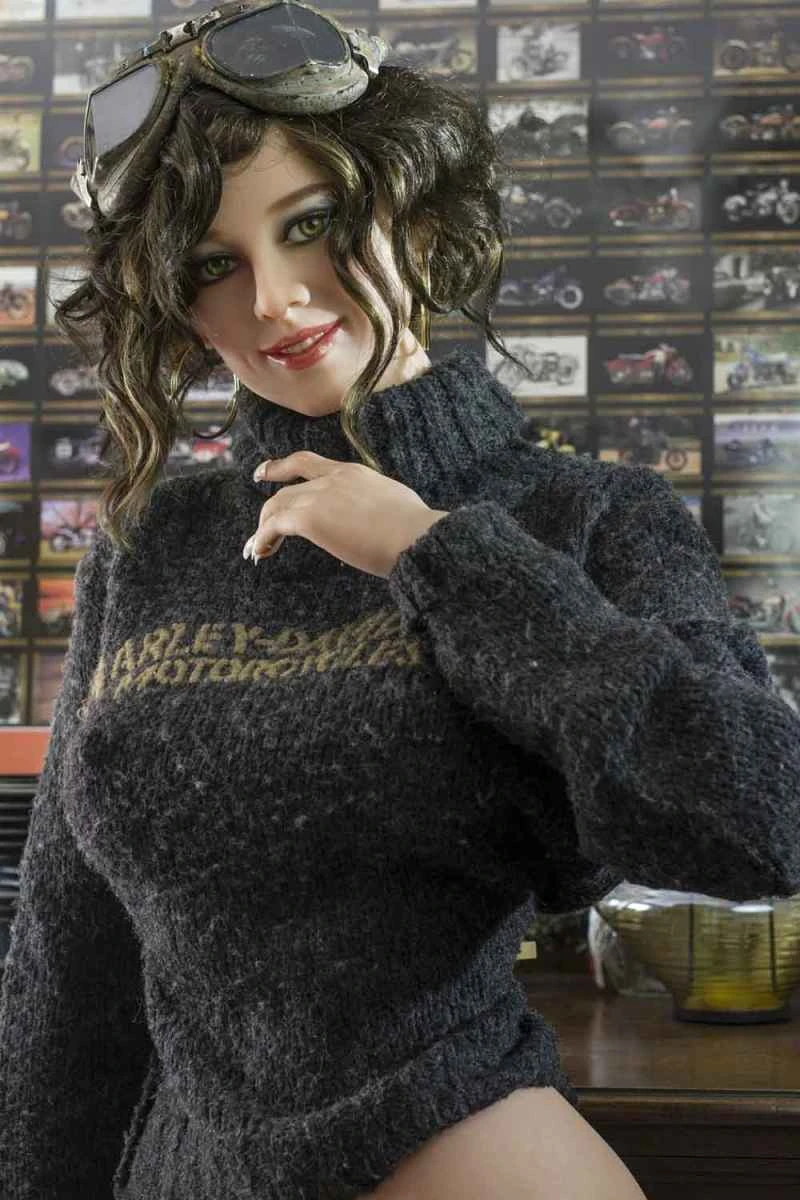 In-Depth Review of the 155cm/5ft1 H-cup TPE Sex Doll Yonina by YL Doll