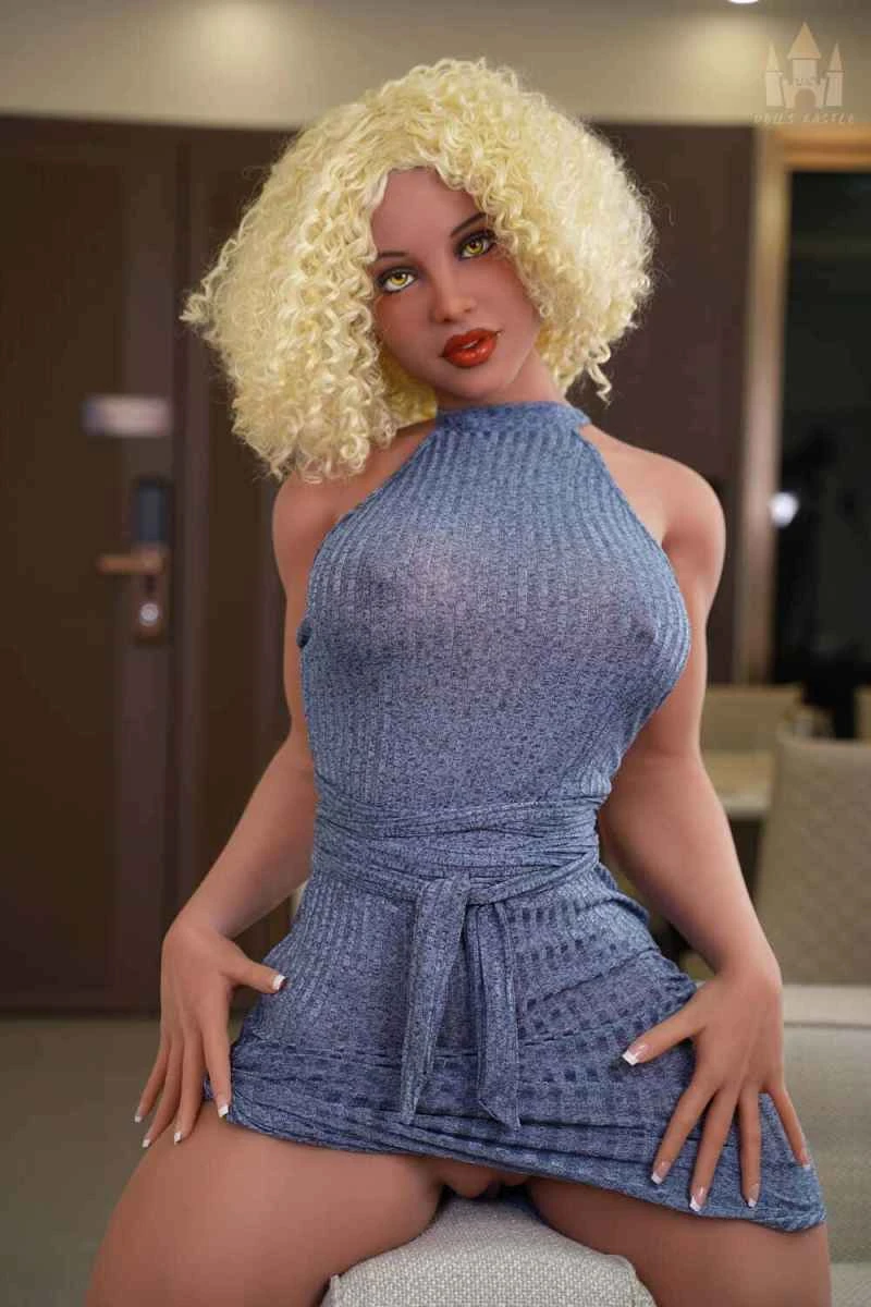 165cm/5ft5 D-cup TPE Sex Doll Review: Flavia by Dolls Castle