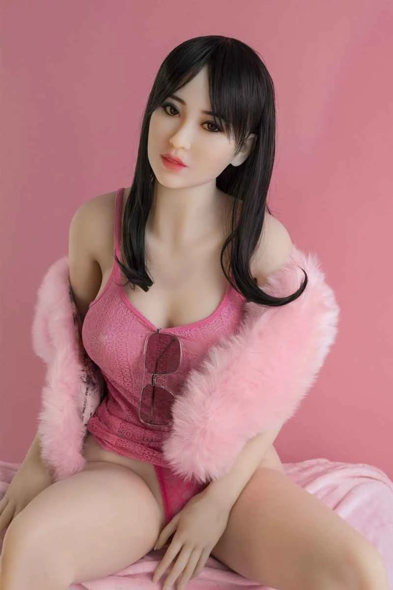 YL Doll's Vala: A Comprehensive Review of the 155cm/5ft1 H-cup TPE Sex Doll