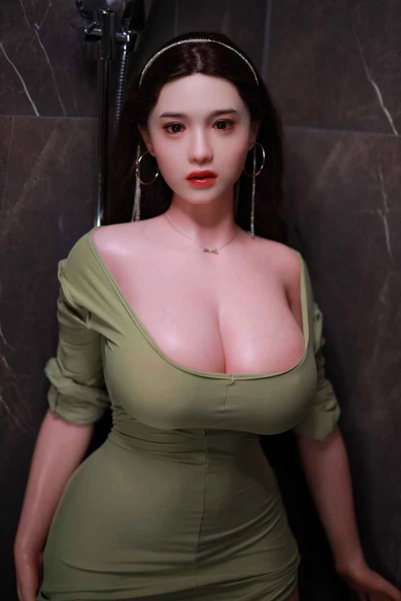 JY Doll's Poppy Cooper: A Comprehensive Review of the 162cm/5ft4 J-cup Silicone Sex Doll