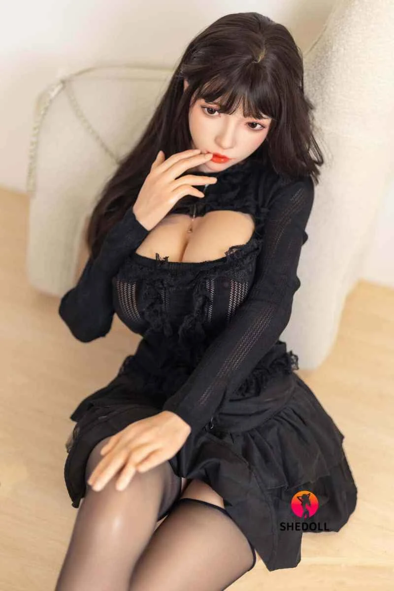Comprehensive Review of the 163cm/5ft4 H-cup Silicone Head Sex Doll - Qiangwei by SHEDOLL